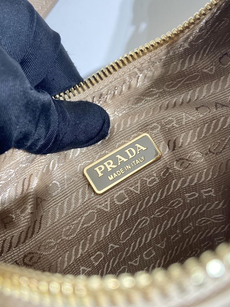Pra*a hobo bags